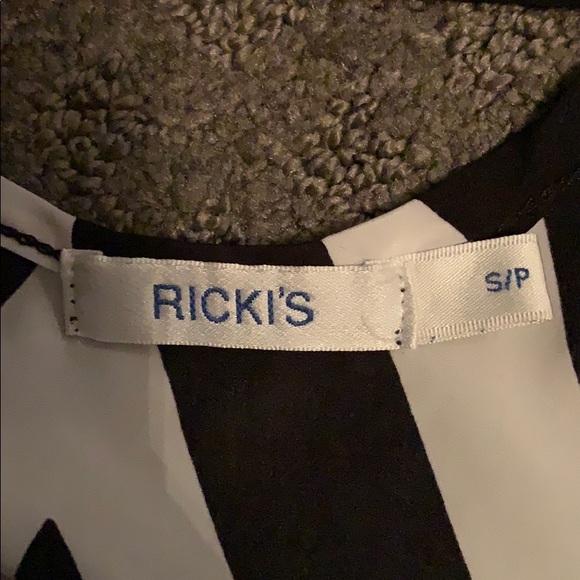 Ricki’s top - Picture 4 of 7